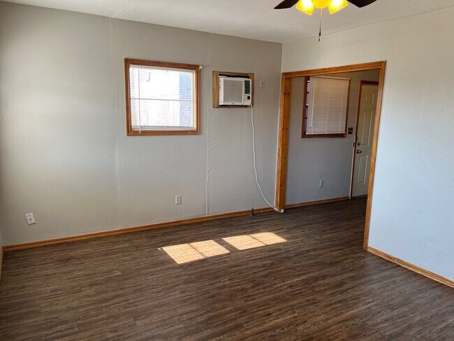 Foto del edificio - Coming Soon! 2209 1/2 NE 16th