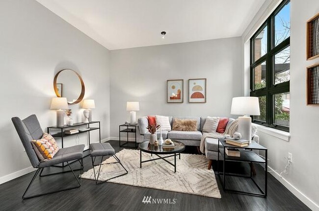 Foto del edificio - 5440 Leary Ave NW