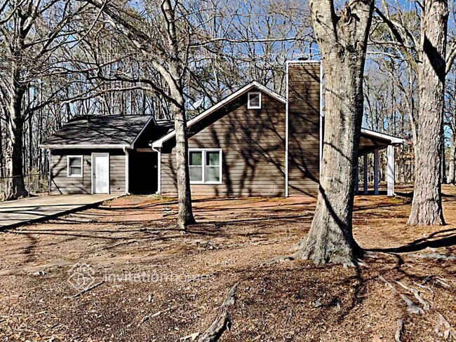Building Photo - 310 Cowan Rd