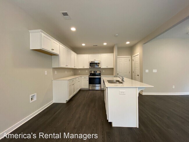 Foto del edificio - 4 br, 2.5 bath House - 7945 St. James Drive