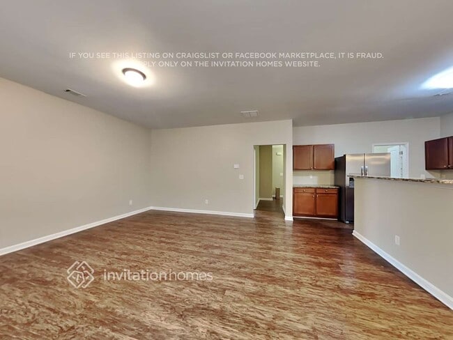 Foto del edificio - 490 Village Broad St