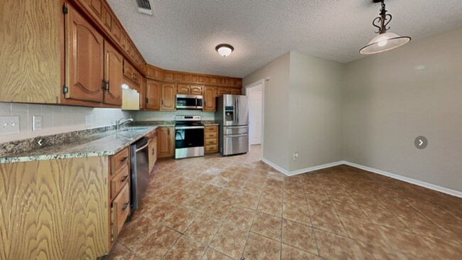 Building Photo - 409 Manning Dr