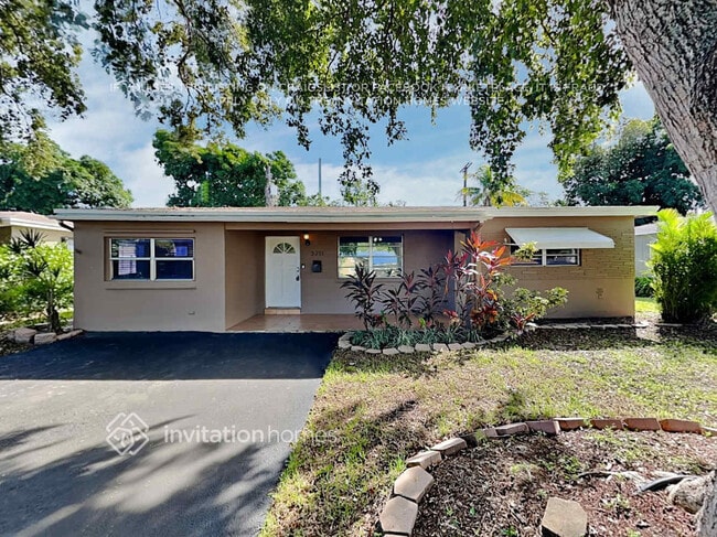 Building Photo - 3211 SW 64th Terrace