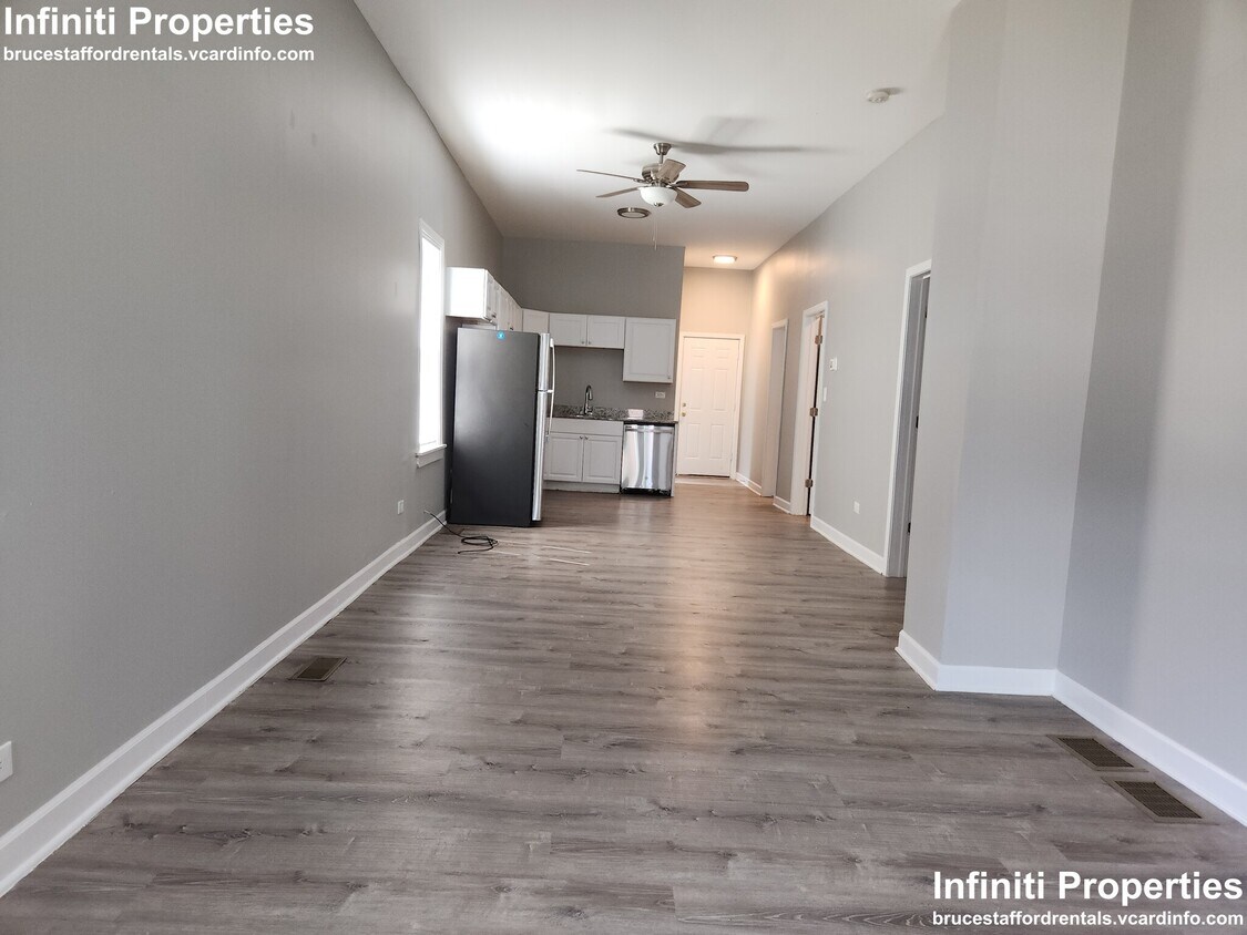 Foto principal - 7152 S Greenwood Ave