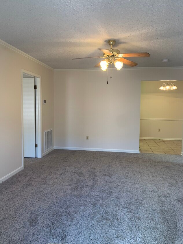 150 Burgin Ave, Baton Rouge, LA 70808 Apartments in Baton Rouge, LA