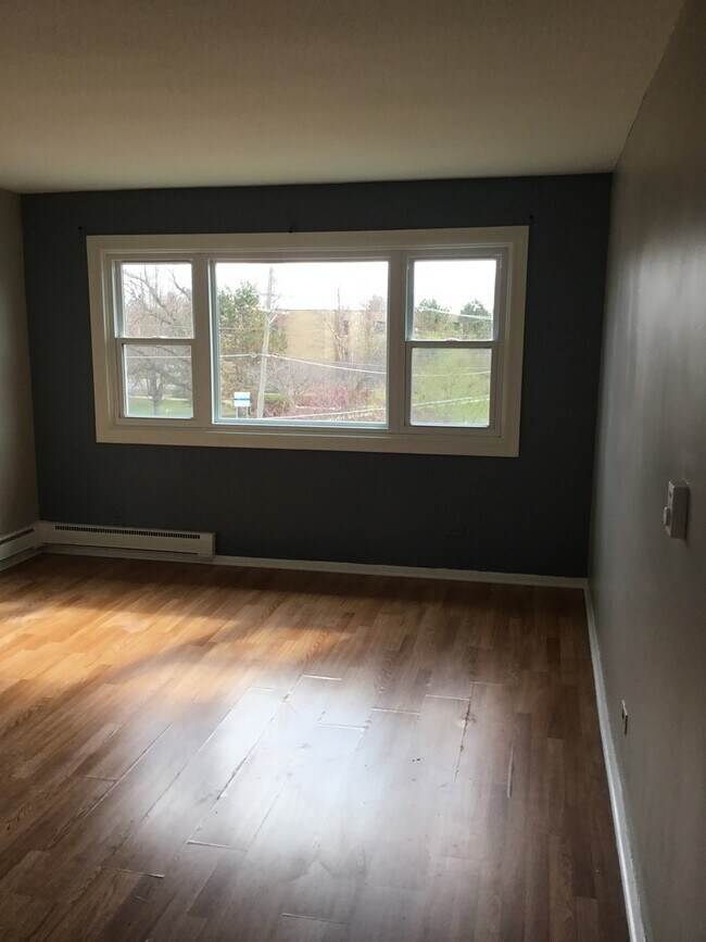 Foto del edificio - 435 N Hicks Rd