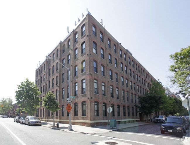 Primary Photo - 1 Tiffany Pl