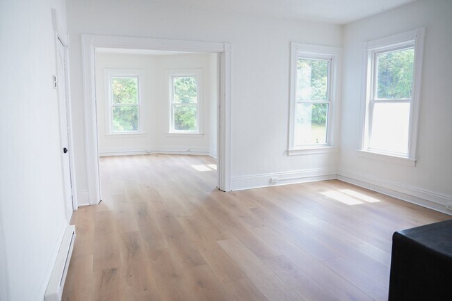 Building Photo - 109 Merrifield St