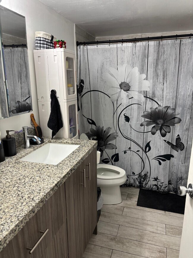 Foto del edificio - 10834 N Kendall Dr