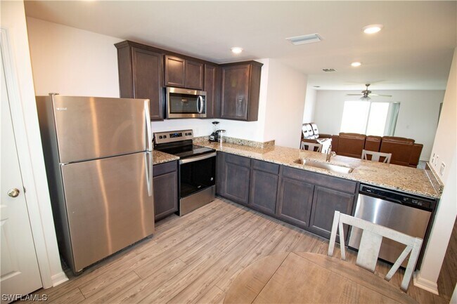 Foto del edificio - 1232 NW 15th Pl