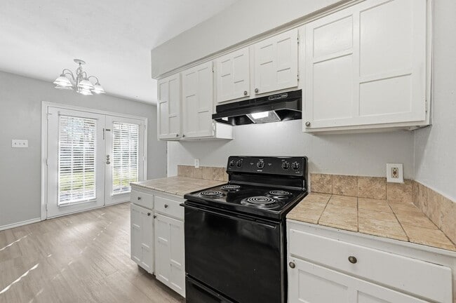 Foto del edificio - Beautifully Updated 3 Bed, 2 Bath Home