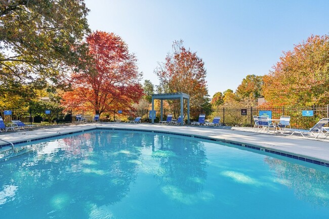 Building Photo - Terrace Oaks