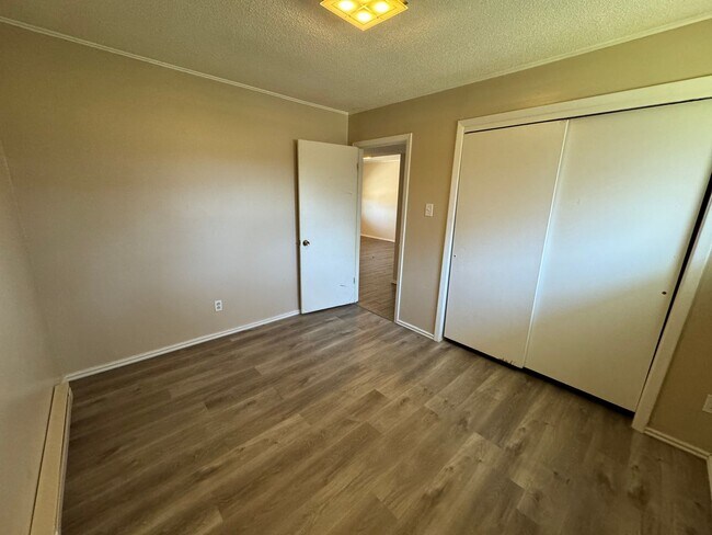 Foto del edificio - 2/1 Apartment Centrally Located in Newport!