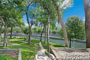 Foto principal - 365 S Gilbert Ave