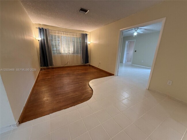 Foto del edificio - 1556 San Benito Ave