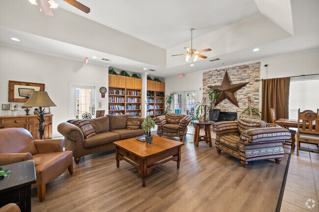 Interior Photo - Oak Timbers White Settlement