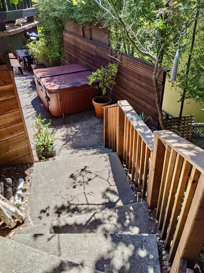 Foto del edificio - 6201 Wood Dr