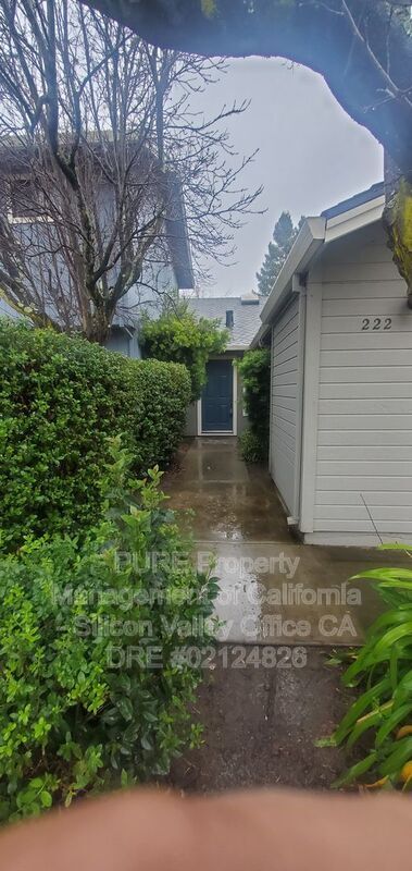 Foto del edificio - 222 Berryknoll Ct