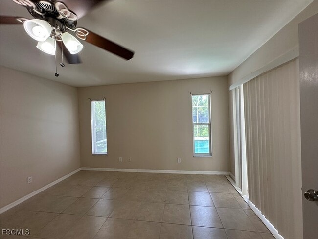 Building Photo - 8397 Bahamas Rd