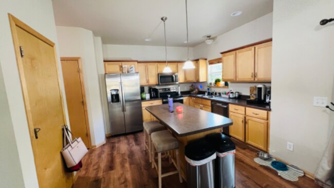 Building Photo - 8862 Sunstone Ln