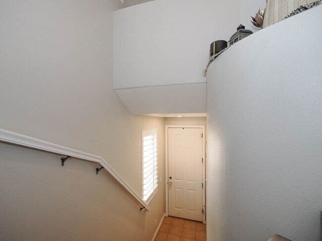 Building Photo - 3 Bedroom, 2 Bathroom West Jordan Home