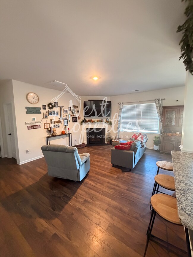 Foto del edificio - 413 Pine Log Run