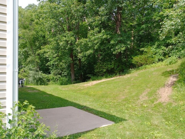 Foto del edificio - 702-704 Upland Creek Road