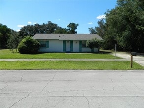 Building Photo - 2412 Greenwood St