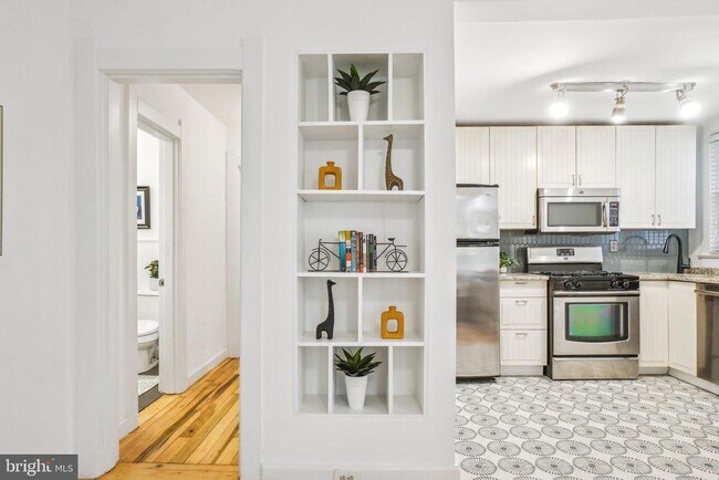 Foto del edificio - 3067 Clinton St NE
