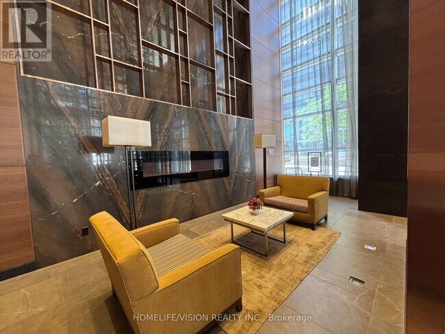 Photo du bâtiment - 5-3725 Sheppard Ave E