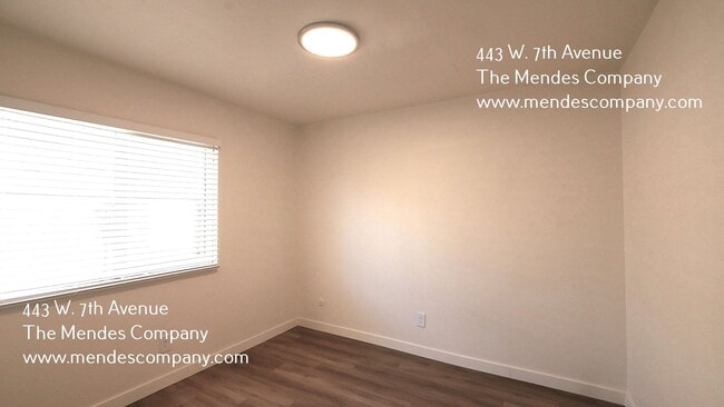 Foto del edificio - 443 W 7th Ave