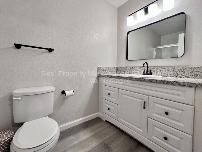 Foto del edificio - 4244 N Brix Ave