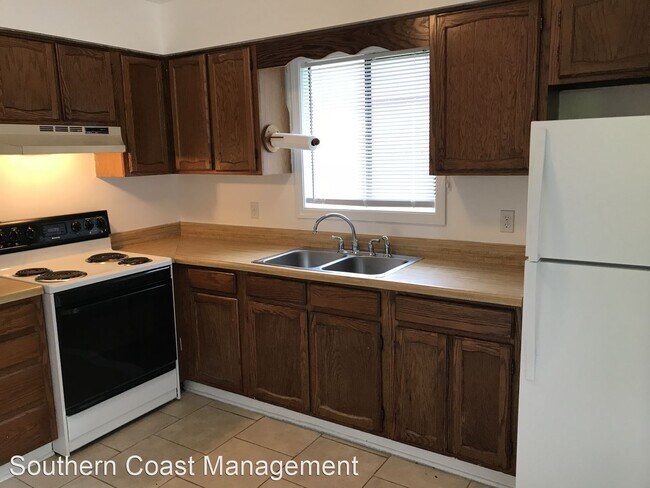 Building Photo - 2 br, 1 bath House - 5746 Dogwood Circle
