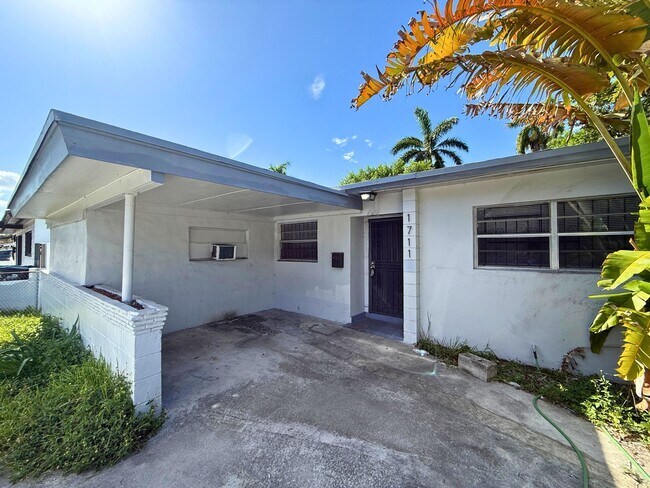 Foto del edificio - 1711 NW 135th St