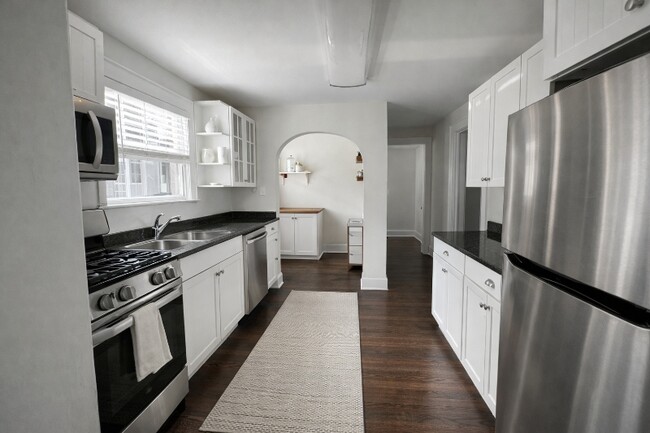 Building Photo - 1433 N Highland Ave NE