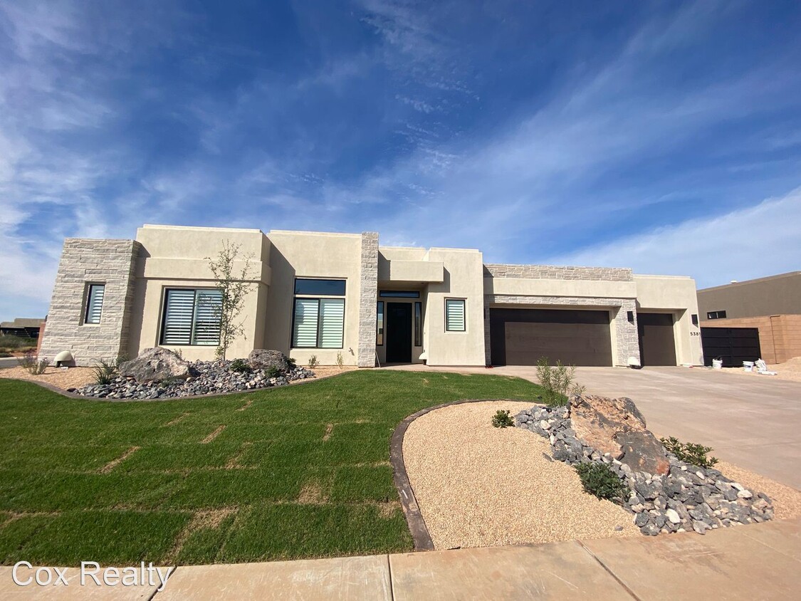 Primary Photo - 4 br, 3 bath House - 5381 N Hidden Pinyon Dr
