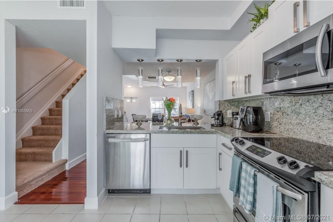 19 Whitehead Cir, Weston, FL 33326 Townhome Rentals in Weston FL