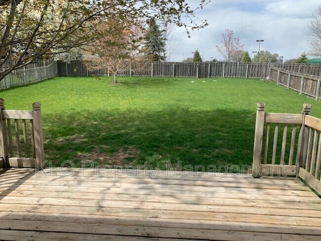 Foto del edificio - 15417 Ridgeview Dr