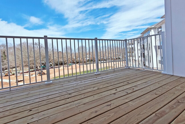 Building Photo - Springhouse Square