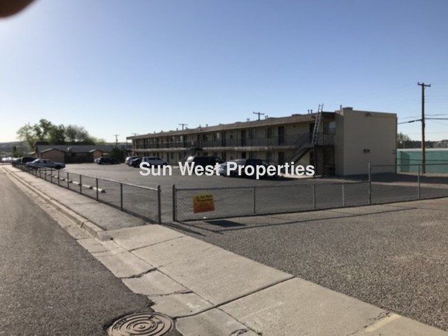 Building Photo - All utilities paid! Laundry on site!