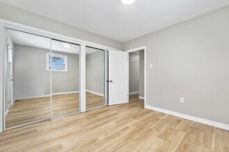 Building Photo - 176 Sydenham St