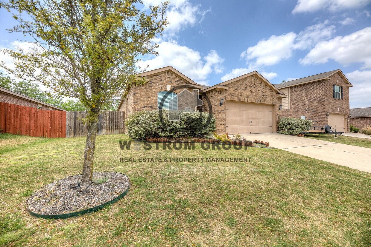 Building Photo - 12645 Forest Lawn Rd