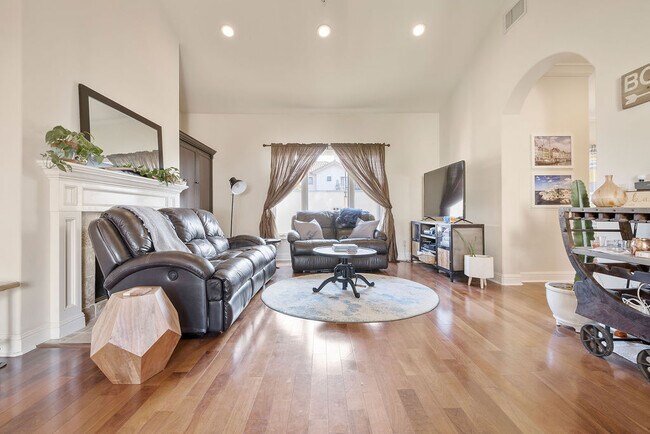 Techos abovedados - 108 S El Molino Ave