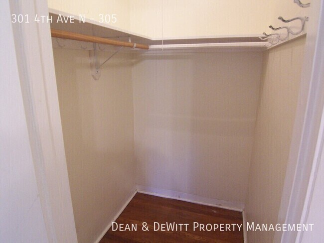 Building Photo - 1 Bed/1 Bath - Unit 305