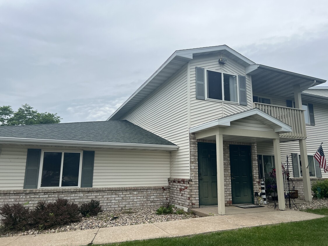 Primary Photo - River Ridge Apartments-Waupaca