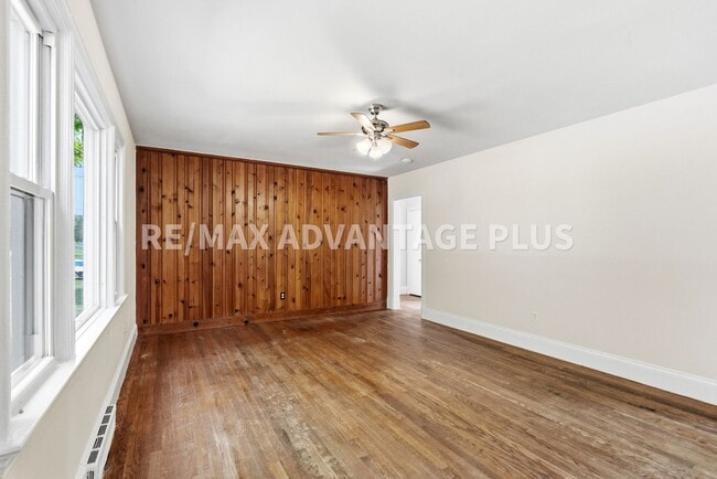 Building Photo - Affordable 3 bedroom home minutes to Downtown Farmville!