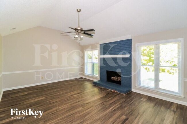 Foto del edificio - 6446 Baird Ln