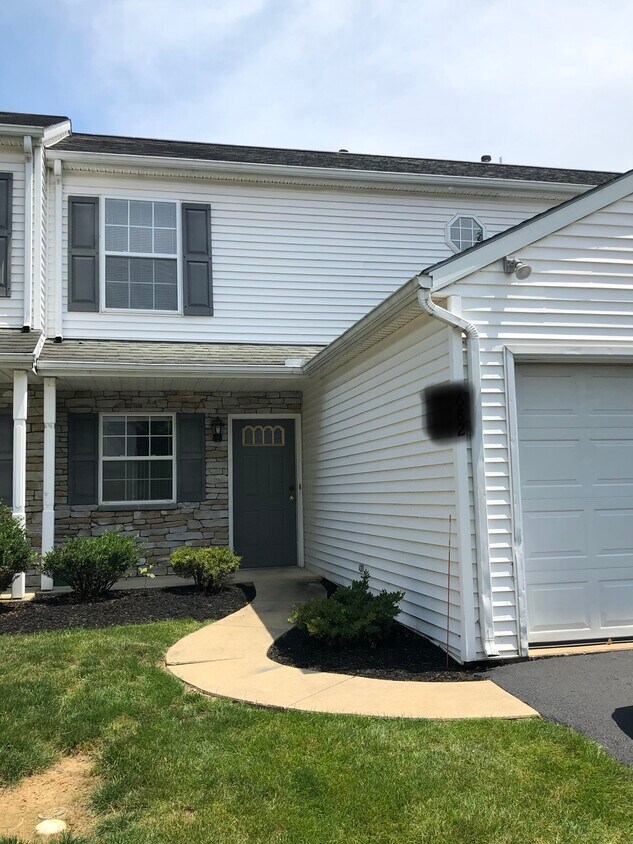 628 Front St, Lititz, PA 17543 Townhome Rentals in Lititz PA