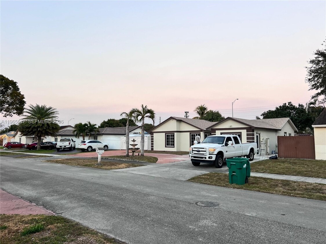 Building Photo - 19541 NW 57th Ct