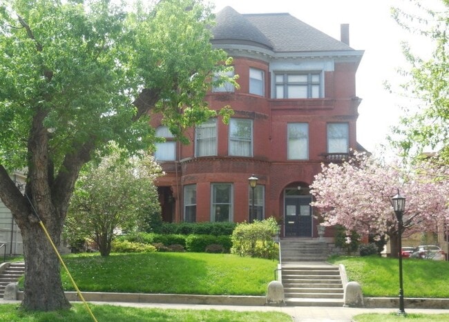 Building Photo - 1436 S 3rd St